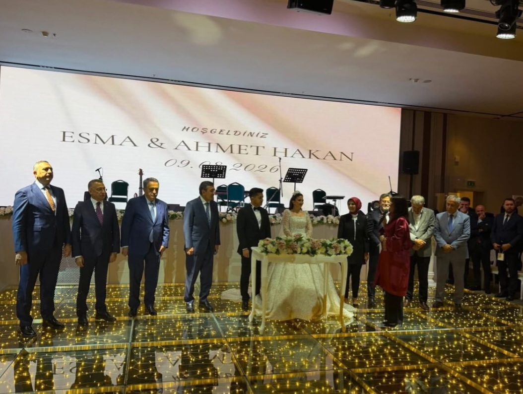 AK Parti Gaziantep Milletvekili Ali Şahin’in Oğlu Ahmet Hakan ile Esma Dünyaevine Girdi