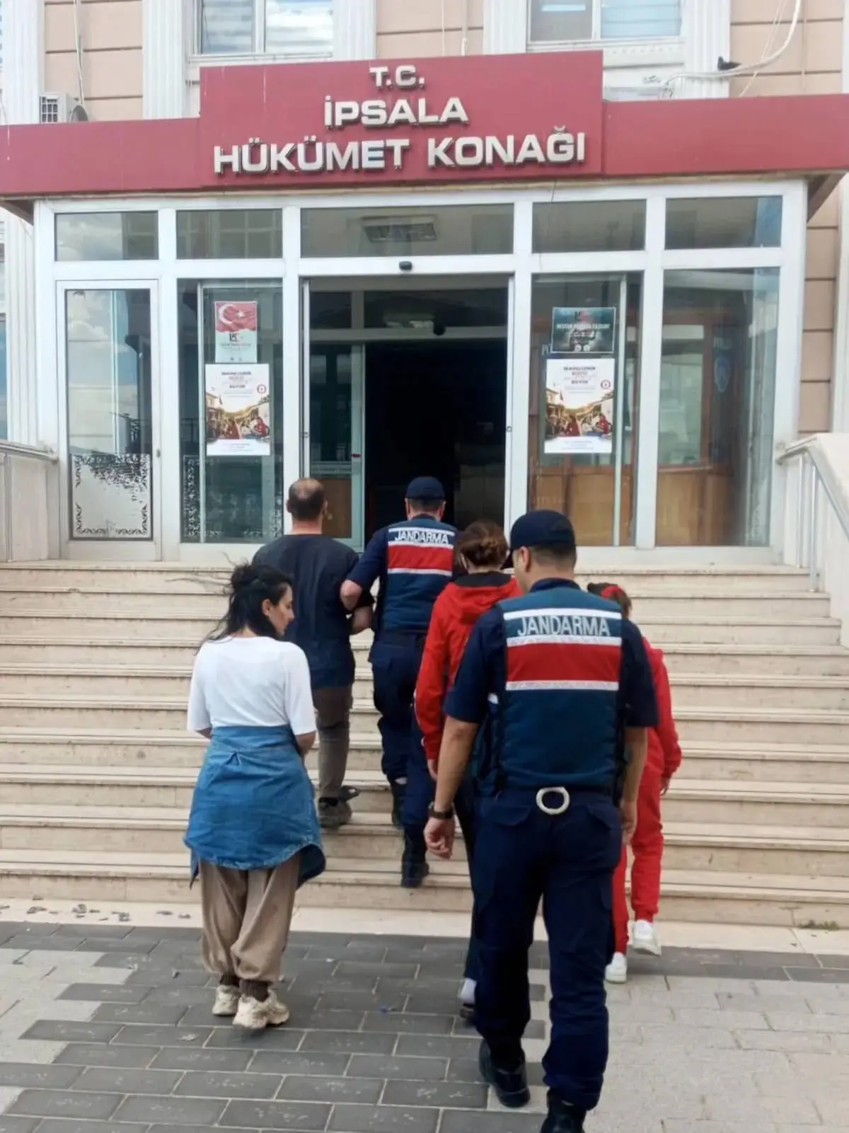 10 yılın sonunda sınırda yakalandı: Fetöcü Fatma Aşık, Yunanistan'a kaçmaya çalışırken yakayı ele verdi