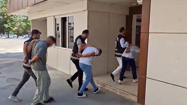 Engelli genç kızı zorla araca bindirip kaçırdılar: İğrenç istismarı itiraf eden 5 kişi tutuklandı!