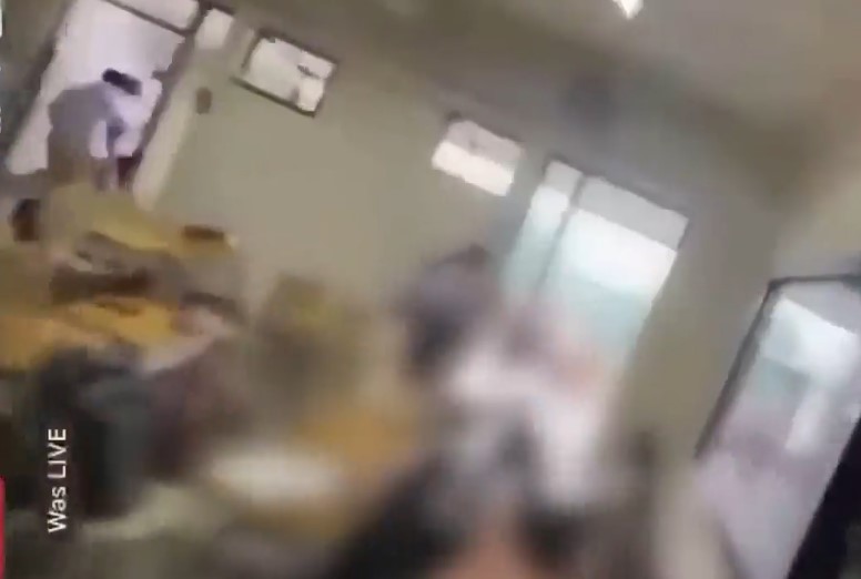 Dünya bu korkunç görüntüleri konuşuyor: Lisede silahlı saldırı, ölü ve yaralılar var!