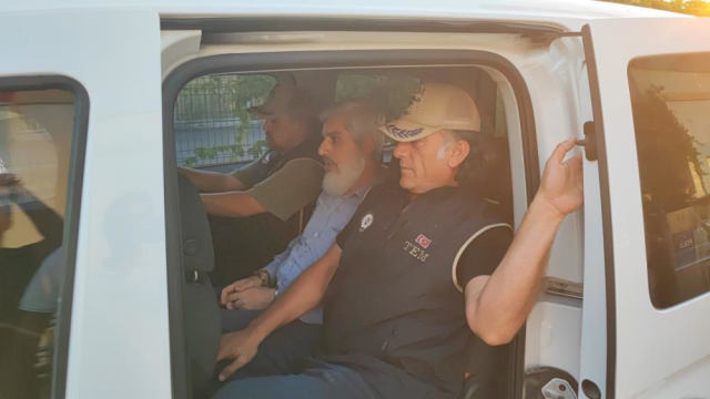 Furkan Vakfına operasyon: Başkan Alparslan Kuytul gözaltına alındı!