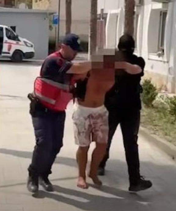 Tatile giden Ezgi Parlak’a şok: Cinayetten tutuklandı