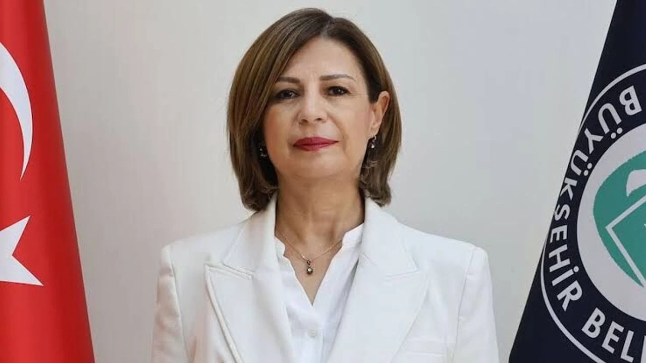 CHP'de bir istifa daha: Ayşe Ünlüce partisinden istifa edip Yeni Parti'ye katıldı!