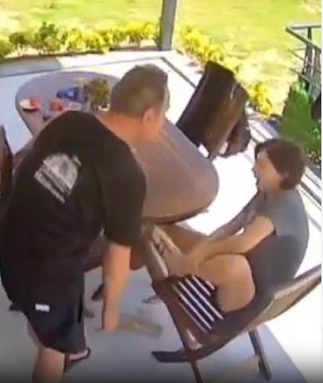 Berhan Şimşek'in darp videosu gündem oldu: 10 yıllık hayat arkadaşına şiddet uyguladığı ortaya çıktı!