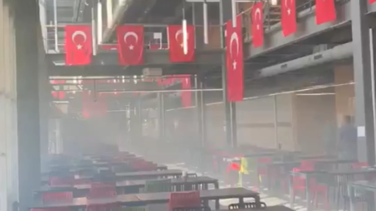 İstanbul Teknik Üniversitesi'nde korkutan yangın: Öğrenciler tek tek tahliye edildi!