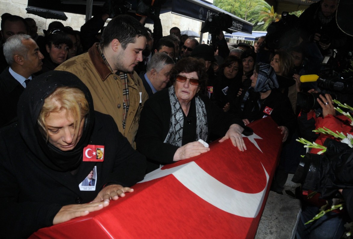 Cezaevi'nde zehirlendi mi? Kaşif Kozinoğlu için feth-i kabir kararı...