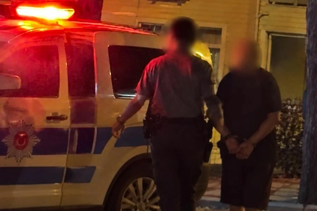 Türkiye bu iğrenç olayı konuşuyor: İş insanı, 18 yaşından küçük 2 erkek çocukla otelde basıldı