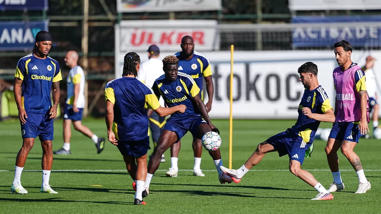 Fenerbahçe - Roma karşısına çıkıyor! İşte, Muhtemel 11'ler, sakat ve cezalılar...