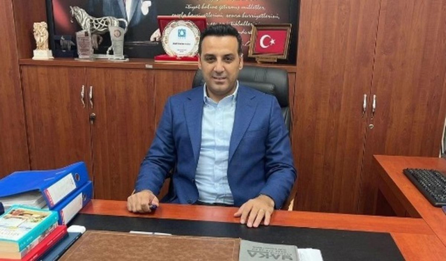 Rozetlerini Cumhurbaşkanı Erdoğan takacak: İki belediye başkanı daha AK Parti'ye geçiyor!