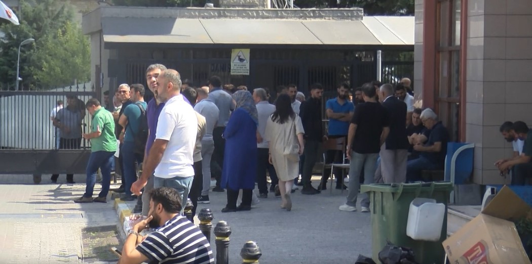 Bir babanın feryadı: Otobüs faciasında alevlerin arasından bir tek kızını kurtaramadı!