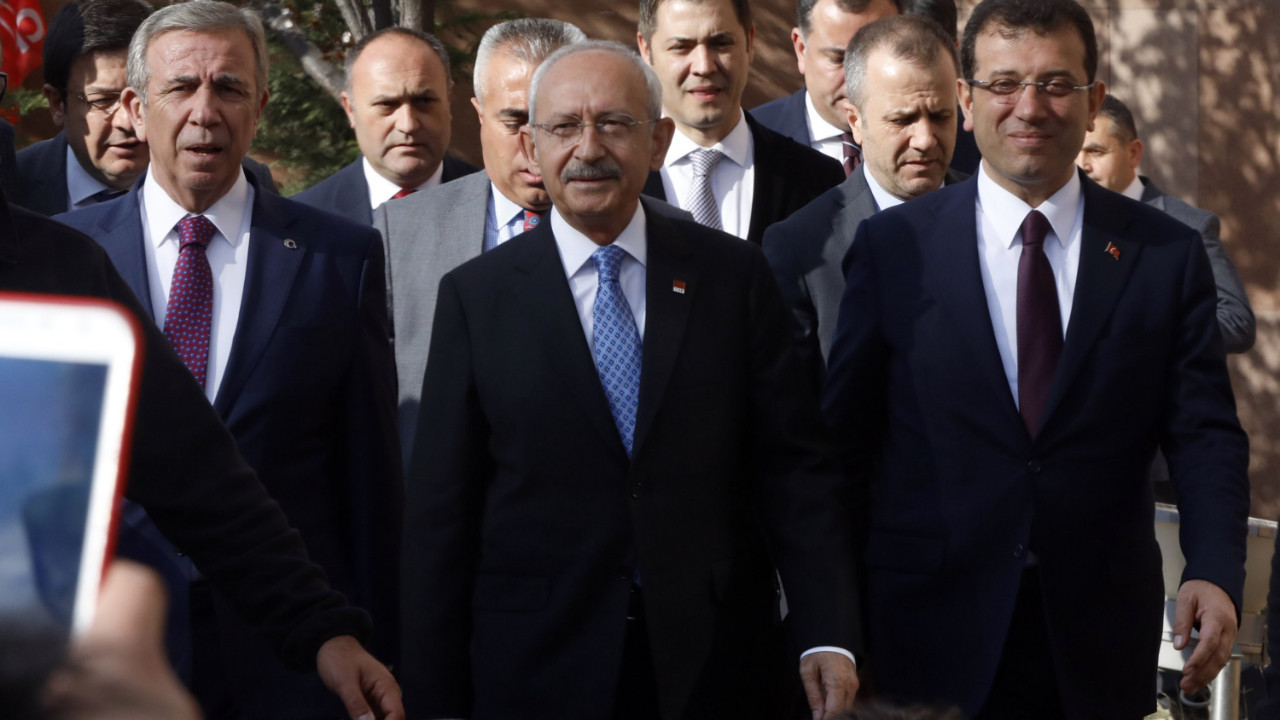 CHP’nin kurultay davasına erteleme kararı!