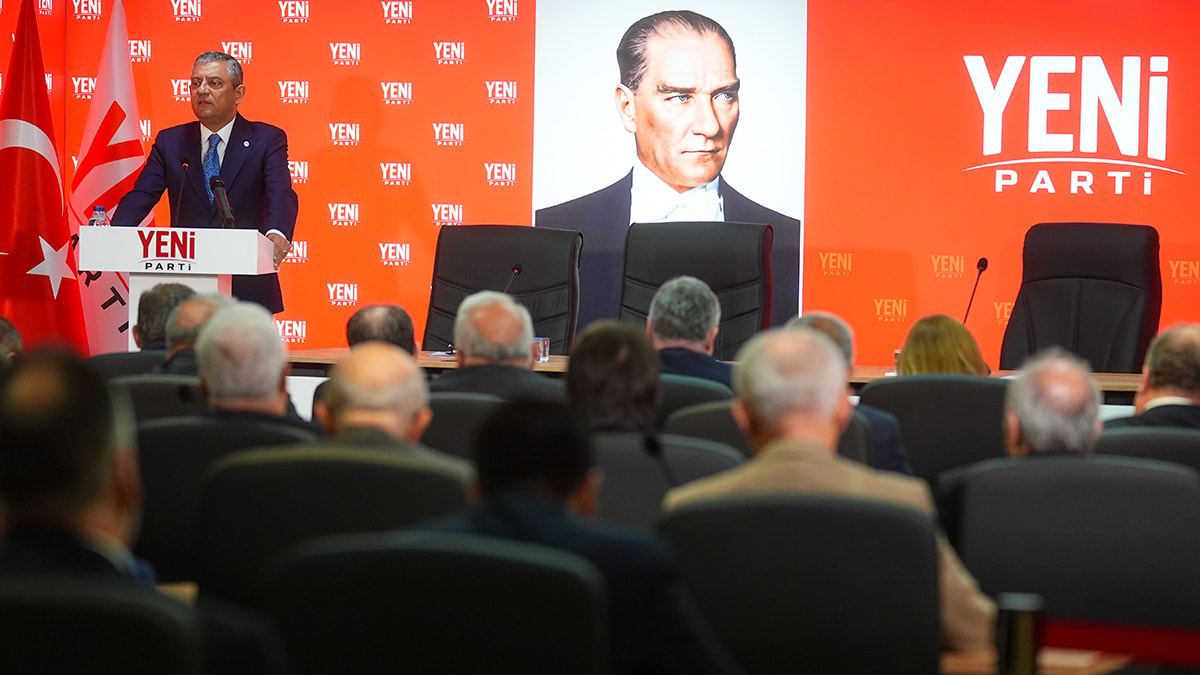 YENİ Parti'de isim krizi: Partinin yeni adı ne olacak?