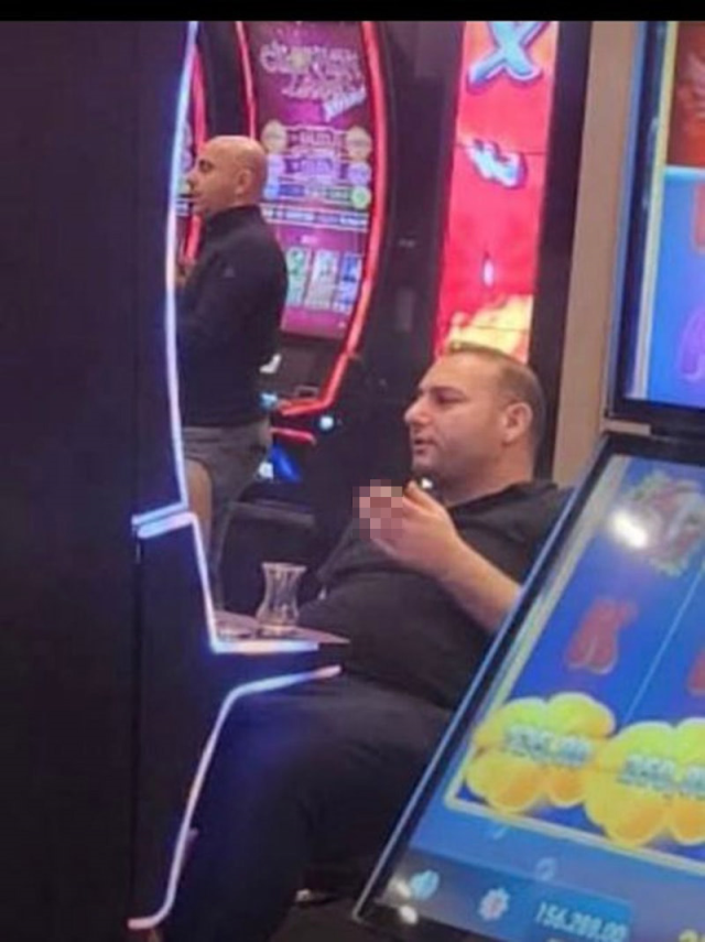 Kilis Belediye Başkanı Hakan Bilecen'in kumarhanedeki görüntüleri gündeme bomba gibi düştü!