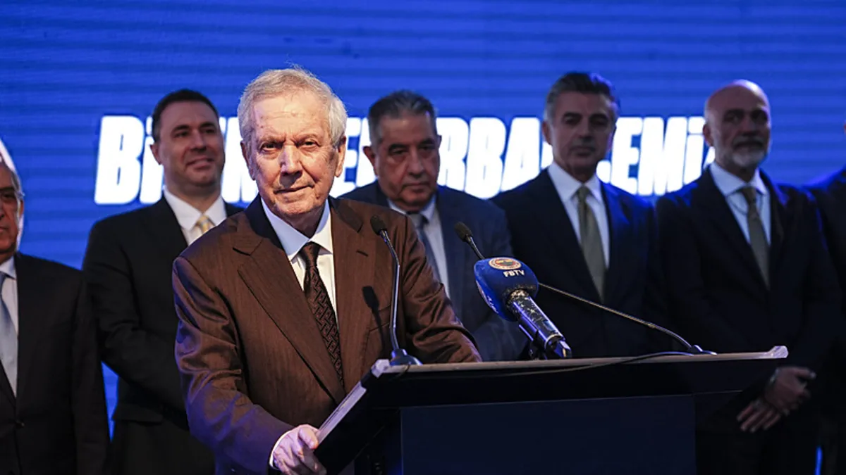Fenerbahçe'de yönetimi toplanıyor: Aziz Yıldırım pazar günü bomba açıklamalar yapmaya hazırlanıyor!