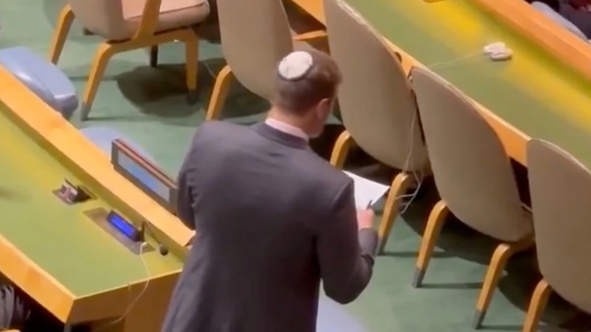 Netanyahu kürsüde konuşurken protesto edildi: İsrail heyeti salonu terk edenleri tek tek fişledi!