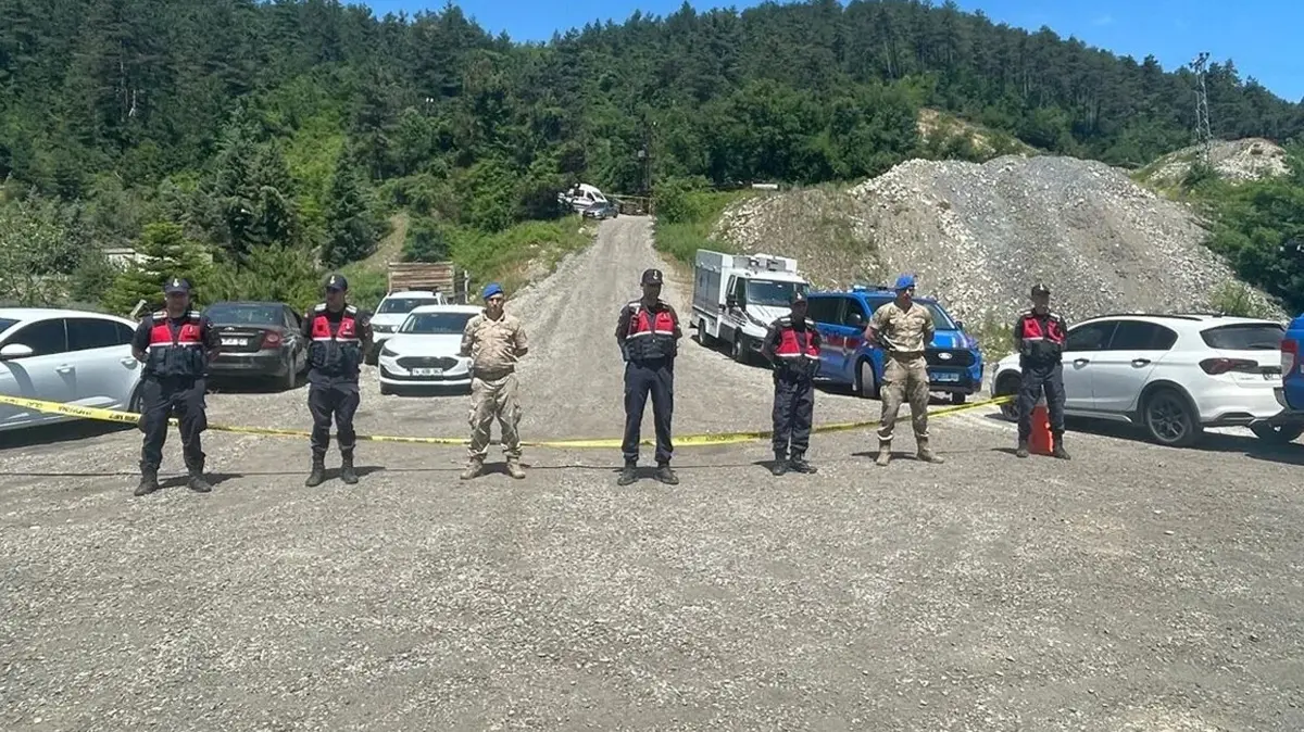 Soma'da maden ocağında göçük meydana geldi! Valilikten açıklama: 5 işçi göçük altında, kriz merkezi oluşturuldu