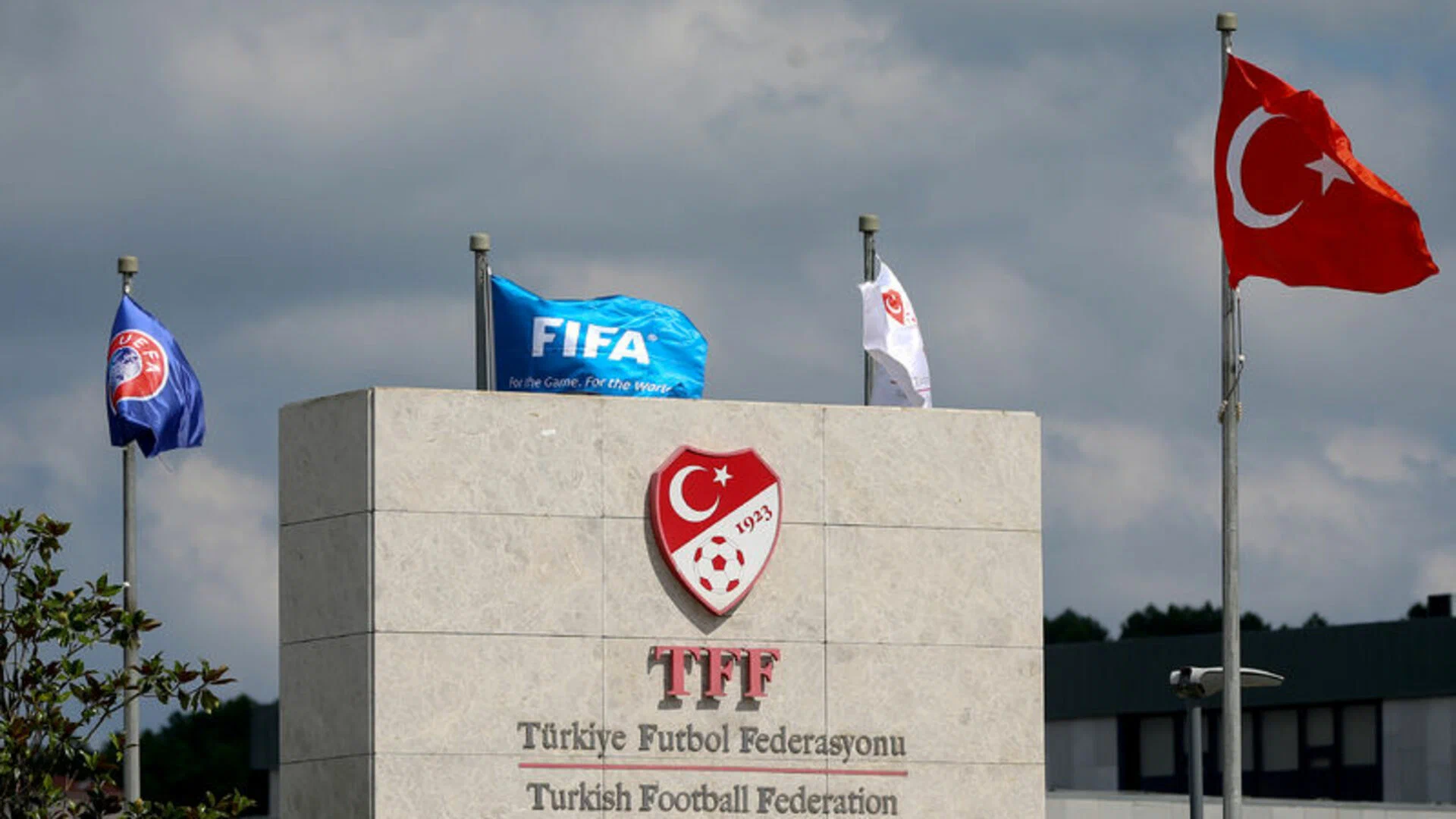 "Mevcut mafyatik jargona son vereceğim'' dedi: TFF Başkanlığına adaylığını duyurdu!