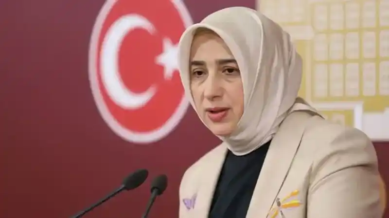 Özlem Zengin harekete geçti: Mersin operasyonunda servis edilen 'pijamalı' görüntüye soruşturma