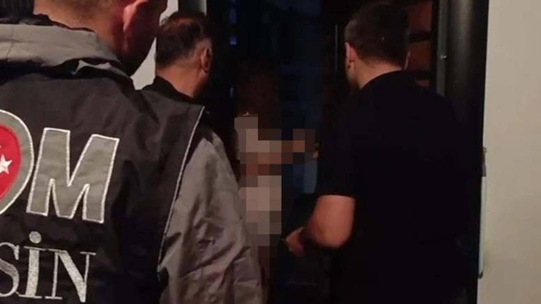 Özlem Zengin harekete geçti: Mersin operasyonunda servis edilen 'pijamalı' görüntüye soruşturma