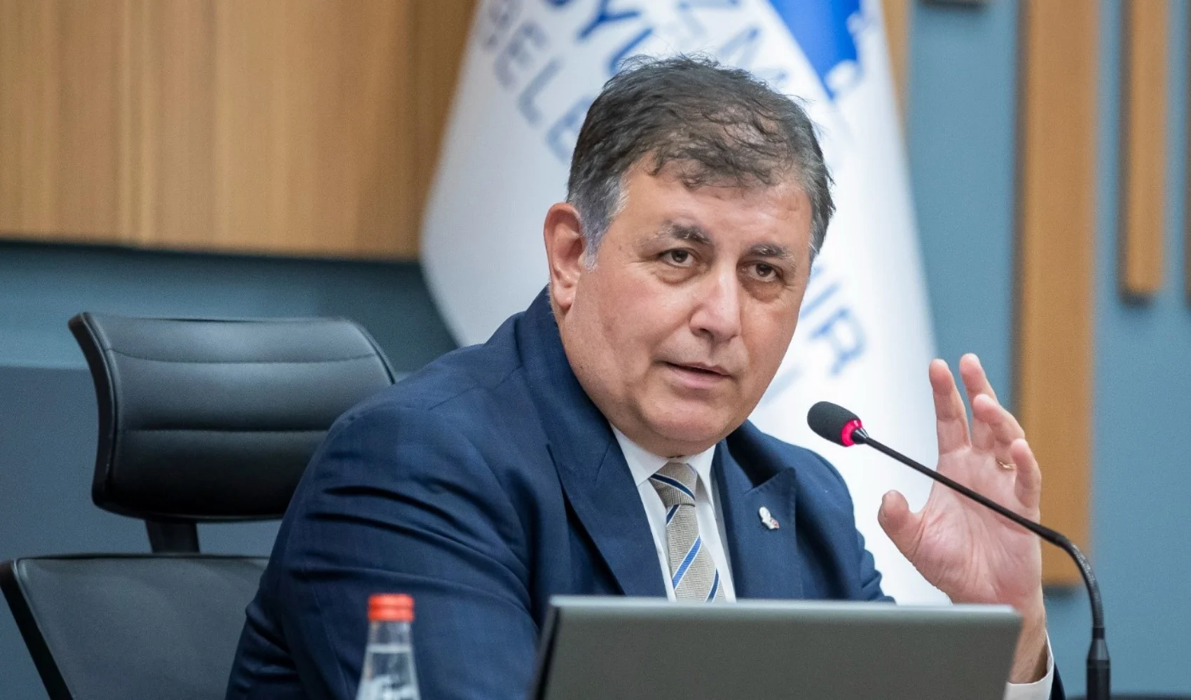 İzmir’i sallayacak bomba kulis haberi: Cemil Tugay ile 6 belediye daha AK Parti safına geçiyor!