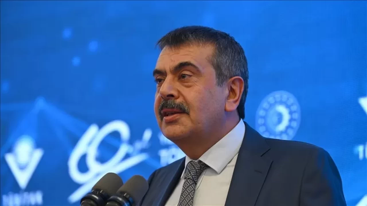 Zorunlu eğitim süresi kısalıyor mu? Bakan Tekin'den yeni düzenleme mesajı...