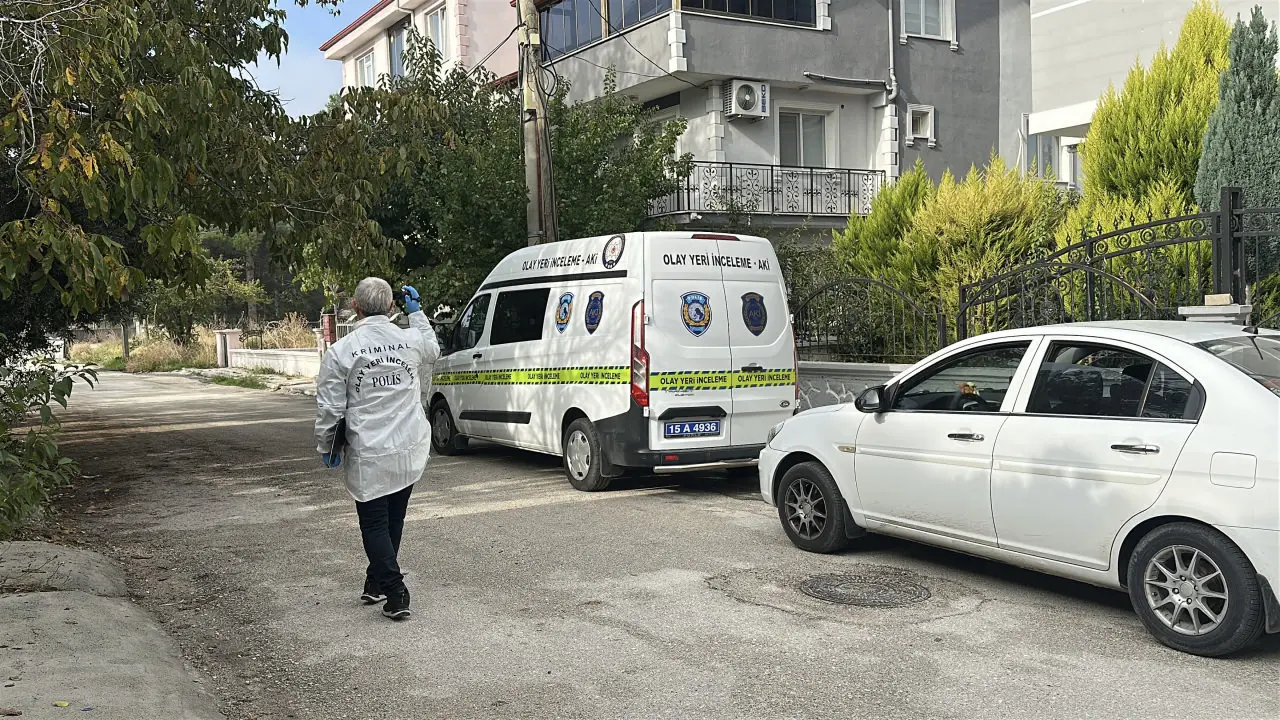 Arkadaşları odasına girince şoke oldu: Öğrenci yurdunda şüpheli ölüm! 