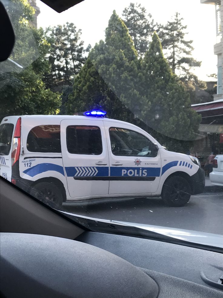 Adana Seyhan'da ortaokulda bıçaklı saldırı: Kız öğrenci arkadaşını "Sen benim dedikodumu yaptın" diyerek yaraladı!