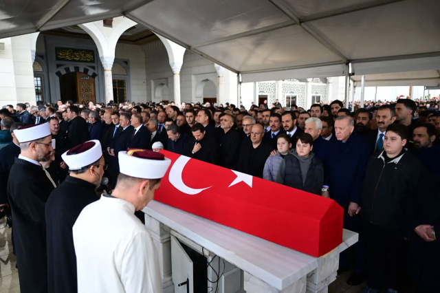 Dündar Ziya Gültekin'e cenaze töreni: Erdoğan'ın tabutun başındaki sözleri damga vurdu