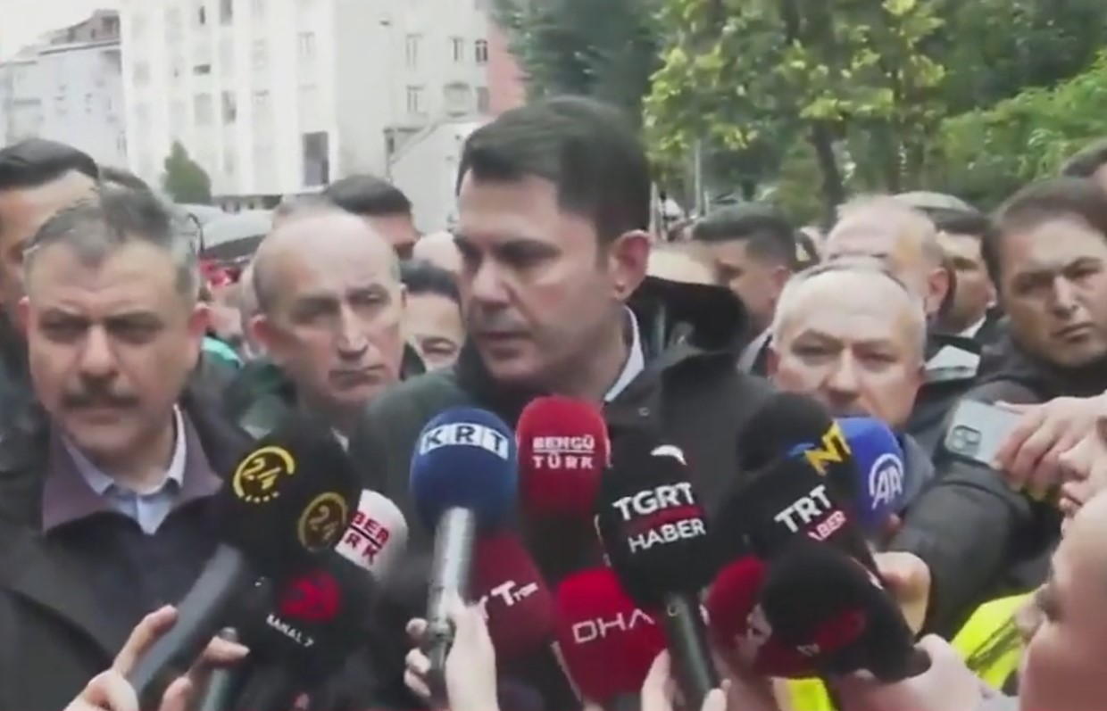 Bakan Kurum ve Bakan Çiftçi Ayazağa'da vatandaşlarla: Sahada incelemeler sürüyor!