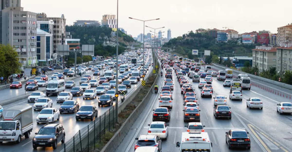 29 Ekim Cumhuriyet Bayramı dolayısıyla Ankara ve İstanbul'da bazı yollar trafiğe kapatıldı: İşte, kapalı ve alternatif yollar