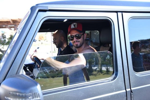 Murat Boz eski sevgilisi Eliz Sakuçoğlu'nu görmezden geldi