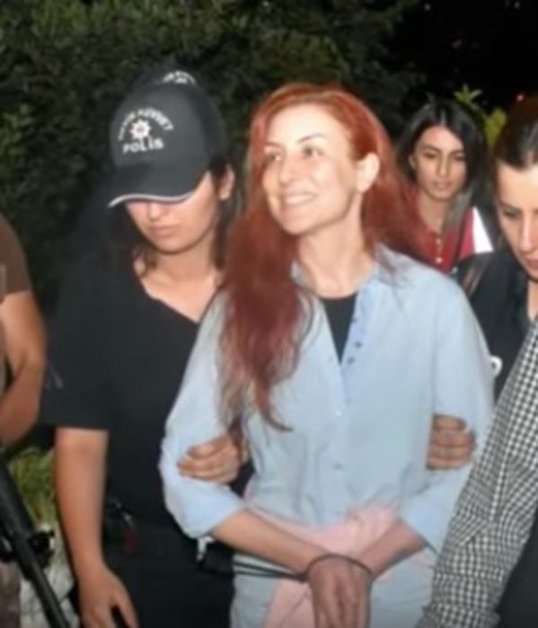 Şener Şen'in yeğeni Adnan Oktar operasyonundan gözaltında!