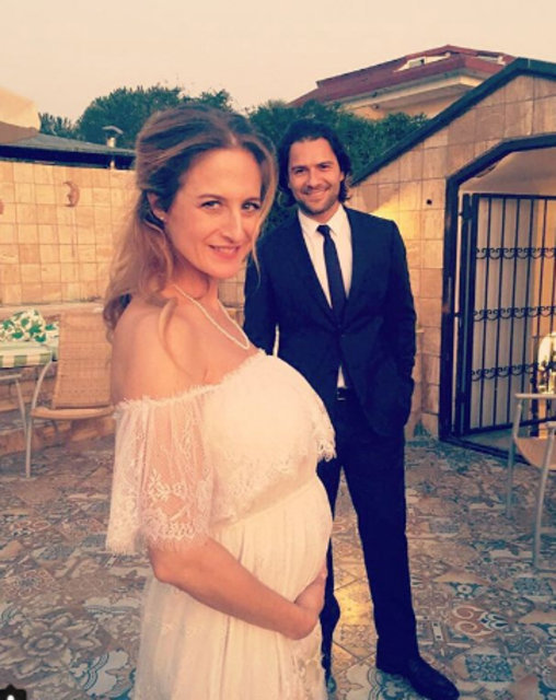 Canan Ergüder'in bikinili pozları | Kenan Ece ve Canan Ergüder'in plaj sefası