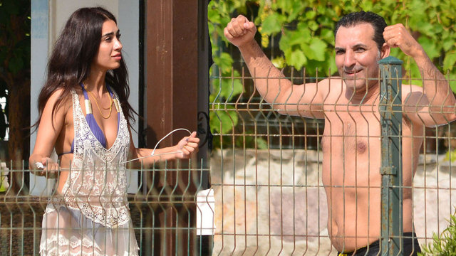 Derya Ürkmez kimdir? nerelidir, kaç yaşındadır? Rafet El Roman öpüştüğü kadın kim?