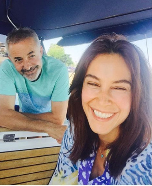 Arzum Onan ve Mehmet Aslantuğ 22'nci yıllarını böyle kutladı