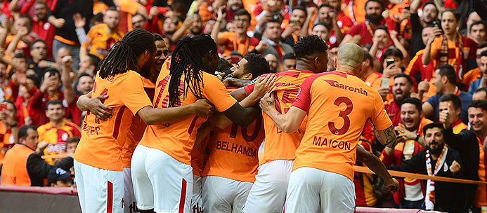Galatasaray'a UEFA'dan ceza!