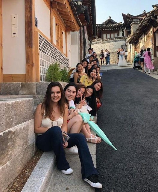 Ece Hakim kimdir? Ece Hakim'den takipçisinin 'soytarılık' mesajına tepki