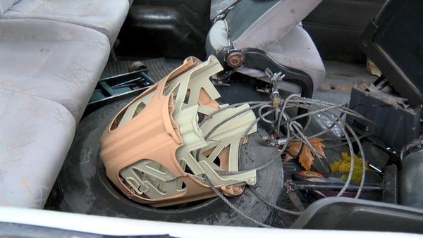 Esenyurt'ta kaza! Servis minibüsü devrildi