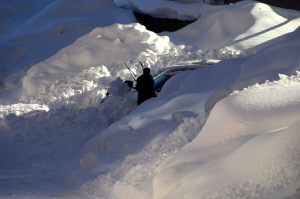 Kentte evler arabalar kara gömüldü!