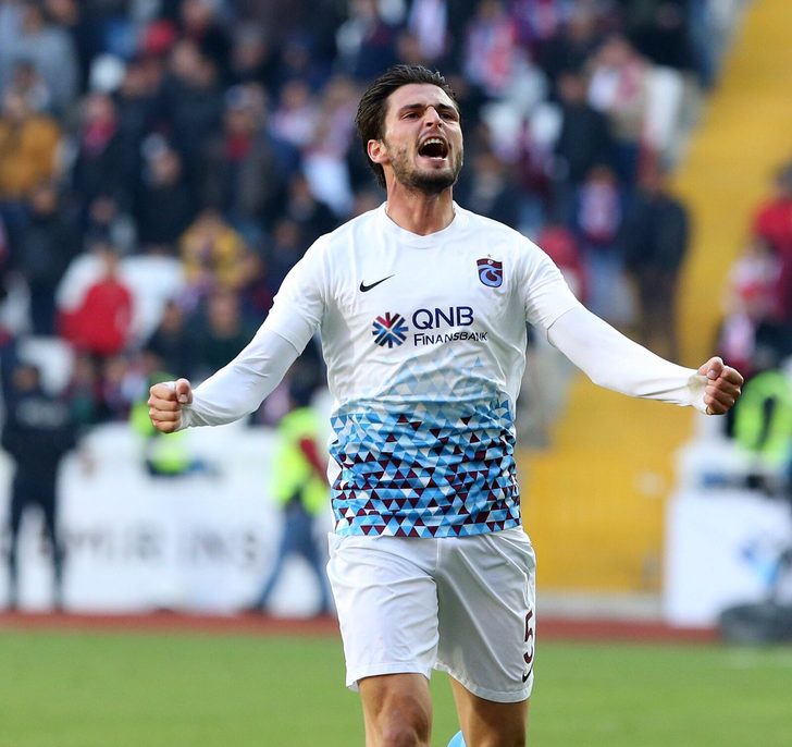 Okay Yokuşlu gidicek mi| Trabzonspor yıldızına veda mı ediyor