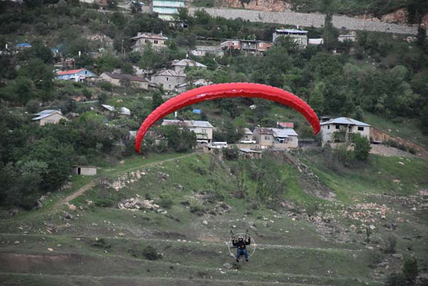 Manisa'da kaybolan yamaç paraşütçüsü Tuncay Öğüt ölü bulundu