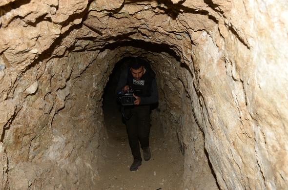 Bafelyun Dağı'nda Teröristlerin Eğitim Kampı, Sığınağı Görüntülendi