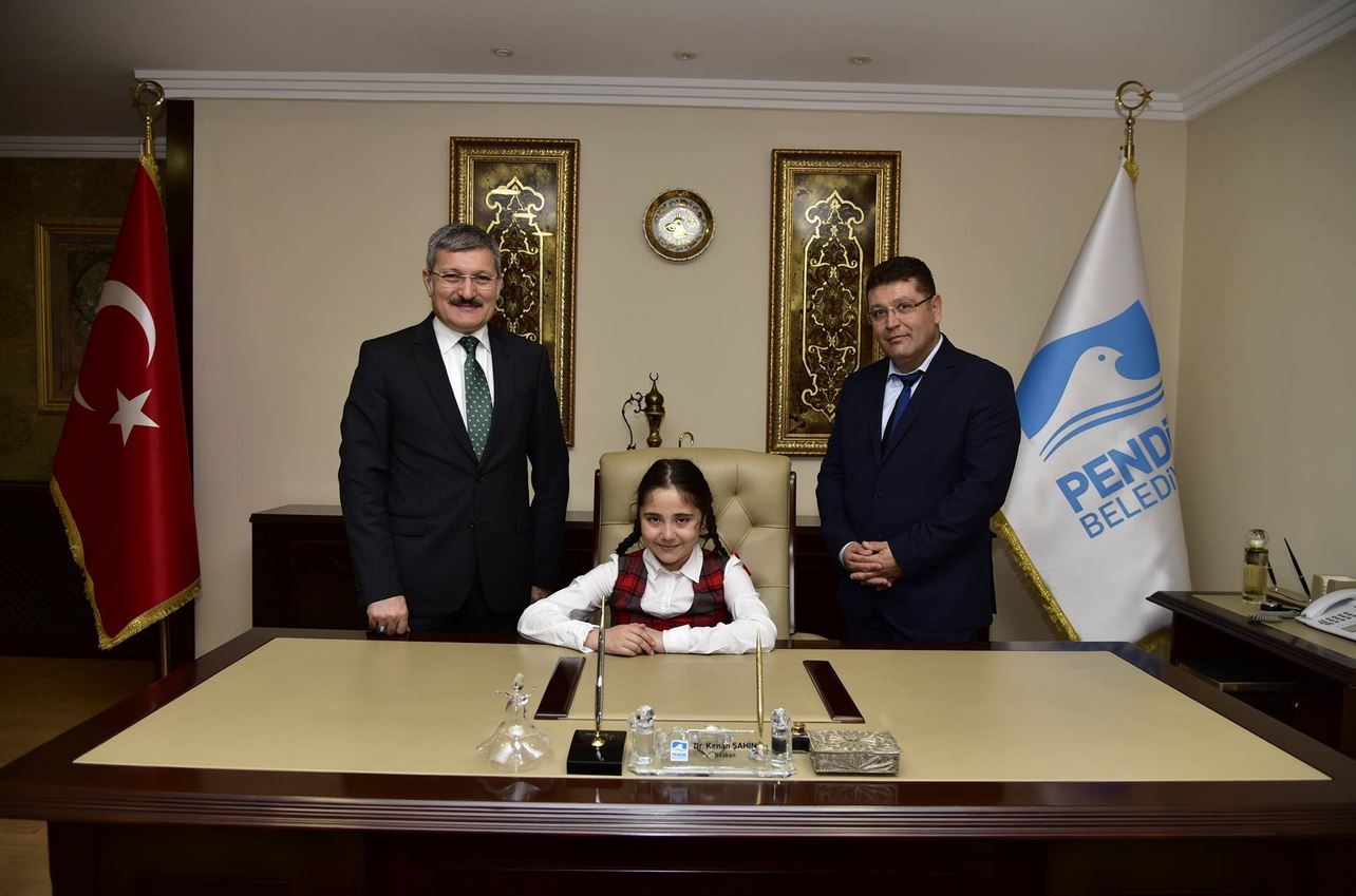 Pendik'te Minik Başkanlar Makam Koltuğunda İlk Talimatı Verdi