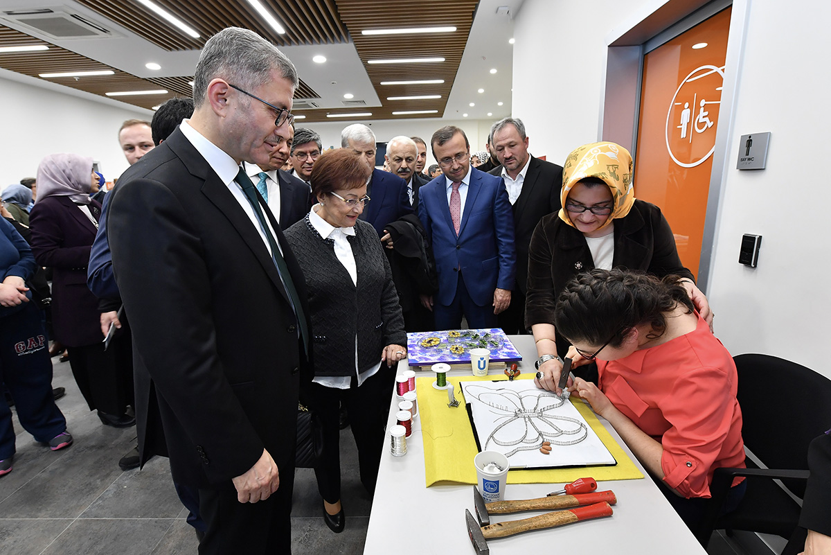Türkiye'nin en kapsamlı Engelsiz Yaşam Merkezi Üsküdar'da açıldı!
