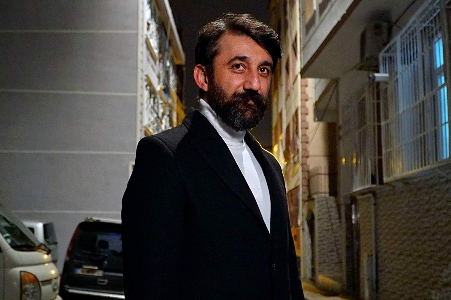 Salur Kazan filminin konusu nedir? Oyuncuları kimdir? Nerede ve kaç yılında çekildi?