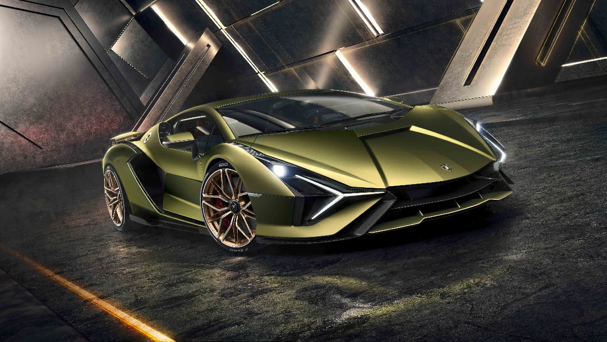 Lamborghini’den ilk elektrikli otomobil geldi