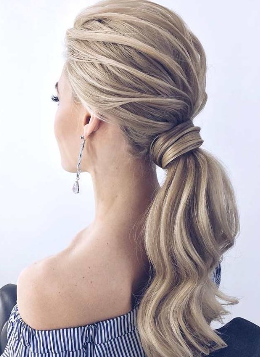 Mezuniyet saçları 2019 | En güzel mezuniyet saç modelleri |Kısa, topuz, dalgalı, sade