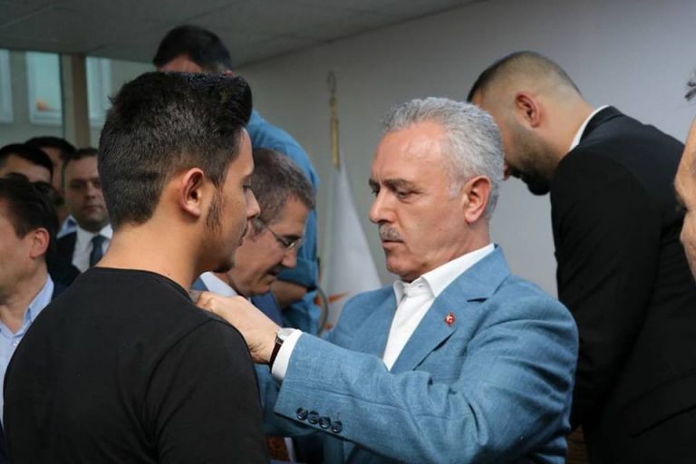 Tuzla'da AK Parti'ye büyük katılım