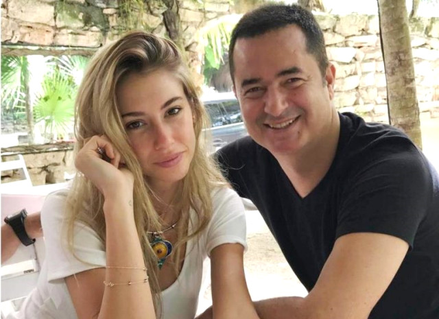 Şeyma Subaşı kitabı oku | Sadece Şeyma kitabı oku | Sadece Şeyma kitabının konusu ne?