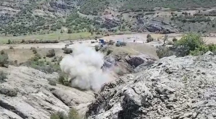 Asker menfezin içine girince... Tunceli'de 200 kilogramlık patlayıcı imha edildi